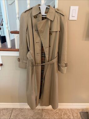 Burberry Vintage Classic Women’s Khaki Trench Coat with Belt